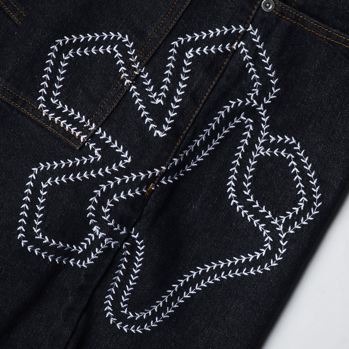 DENIM JEANS "LONGGAR"